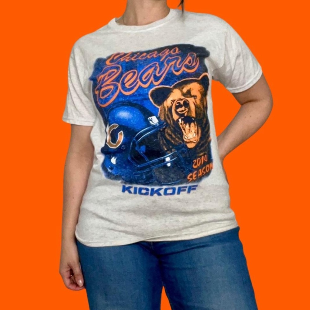 Blue and orange Chicago bears t shirt